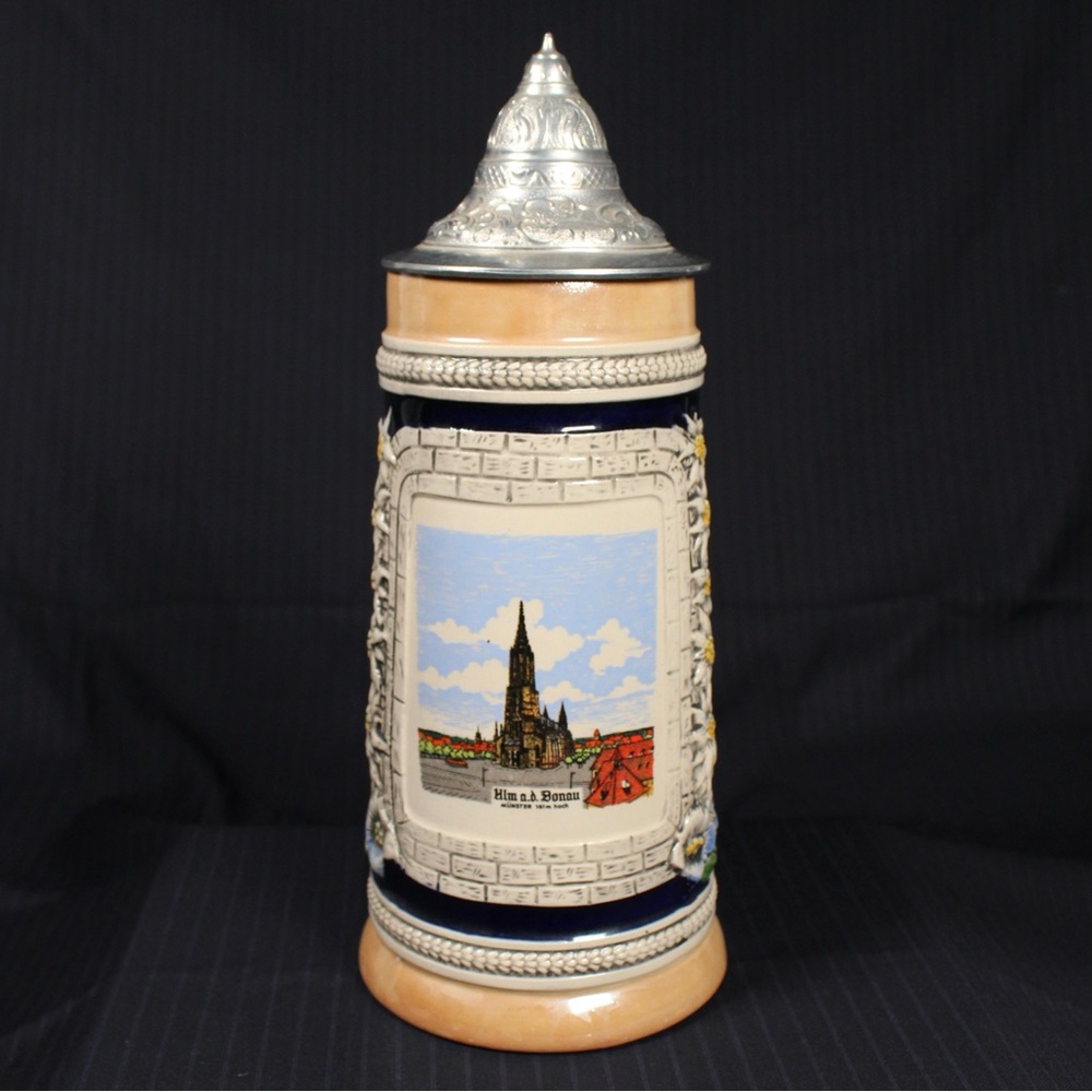 German Lidded Stein Pewter Lid Cathedral Scene Breweriana Architectural Motif